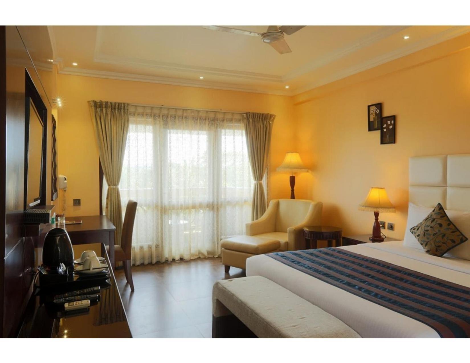 Park Tree Delhi Airport By Prithvi Palace With Free Airport Transsfer Hotel 4*