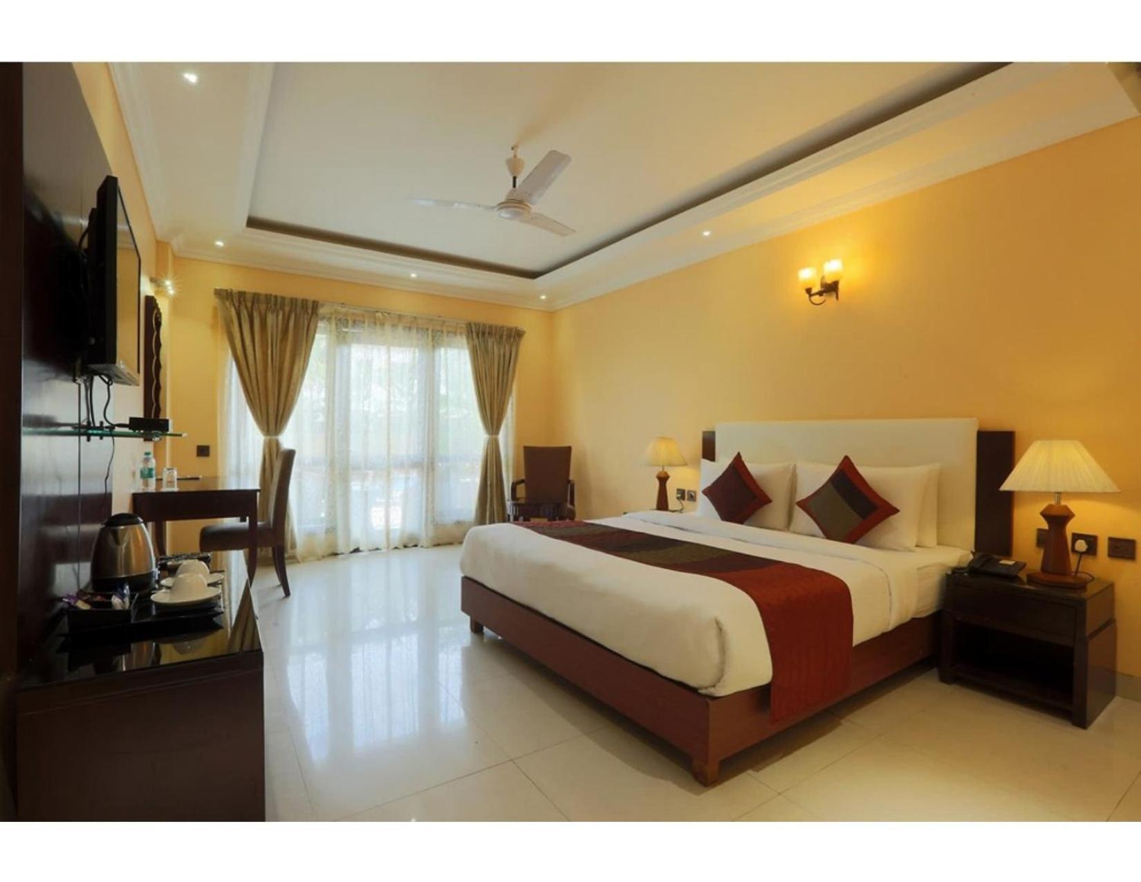 Park Tree Delhi Airport By Prithvi Palace With Free Airport Transsfer Hotel 4*