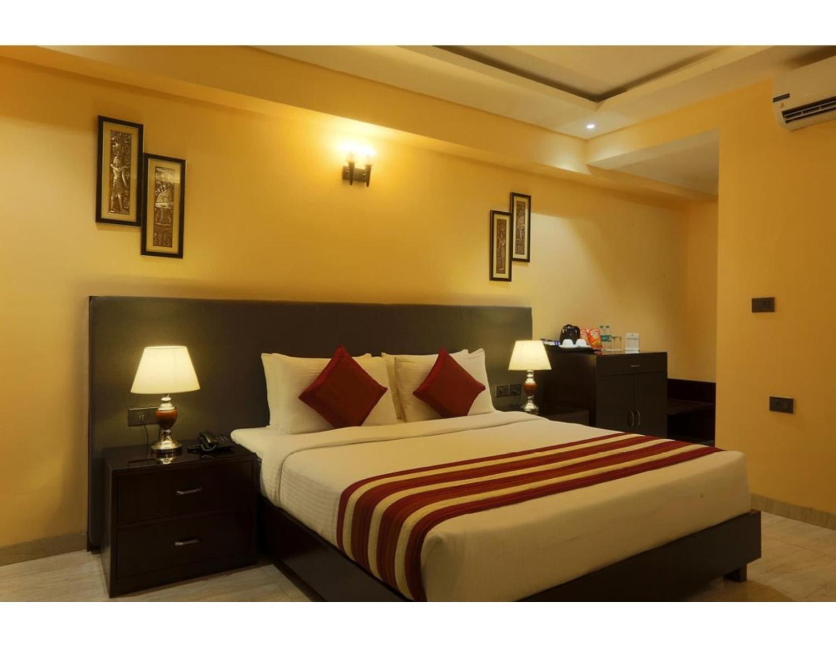 Hotel Park Tree Delhi Airport By Prithvi Palace With Free Airport Transsfer