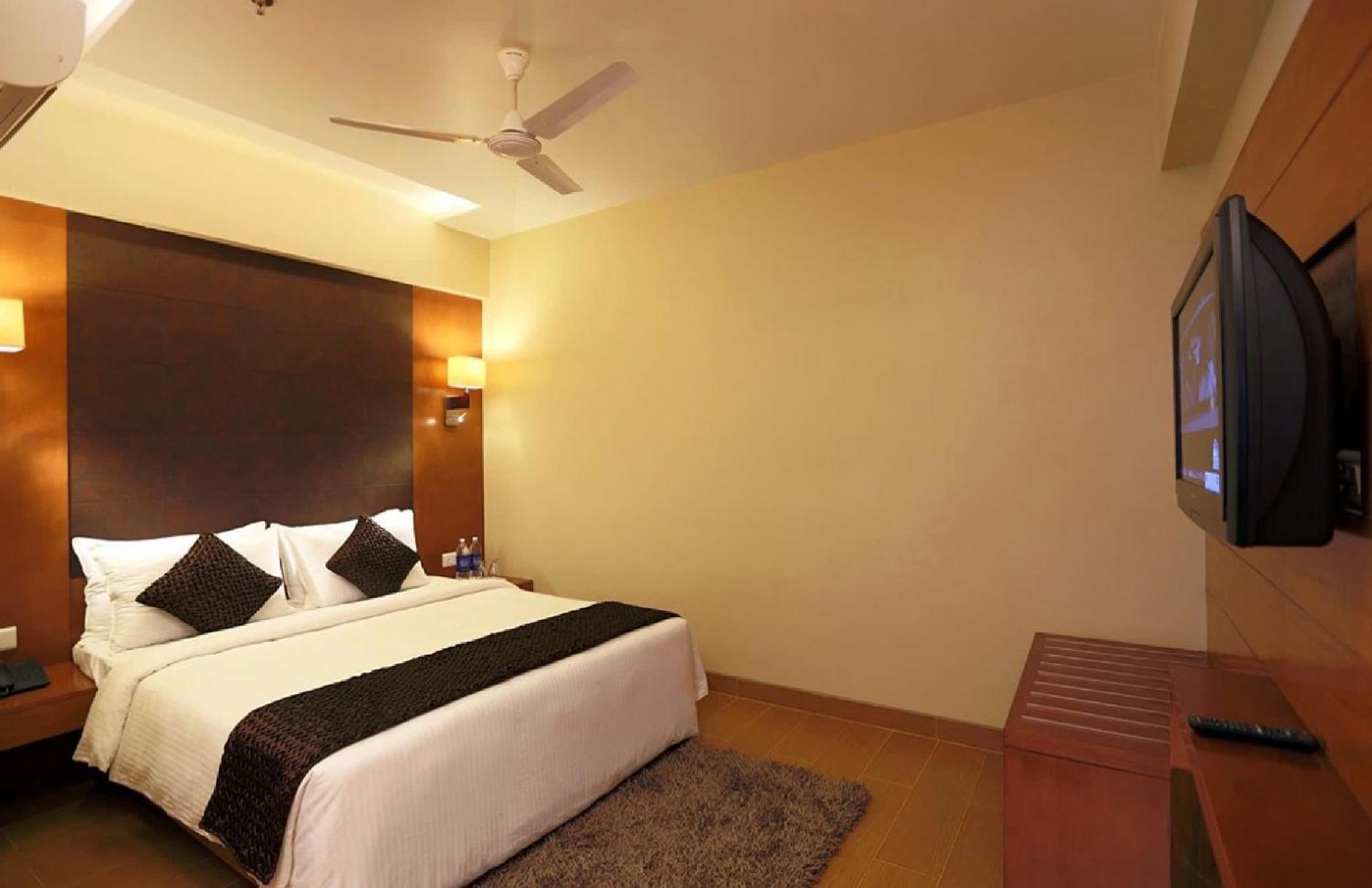 Park Tree Delhi Airport By Prithvi Palace With Free Airport Transsfer Hotel