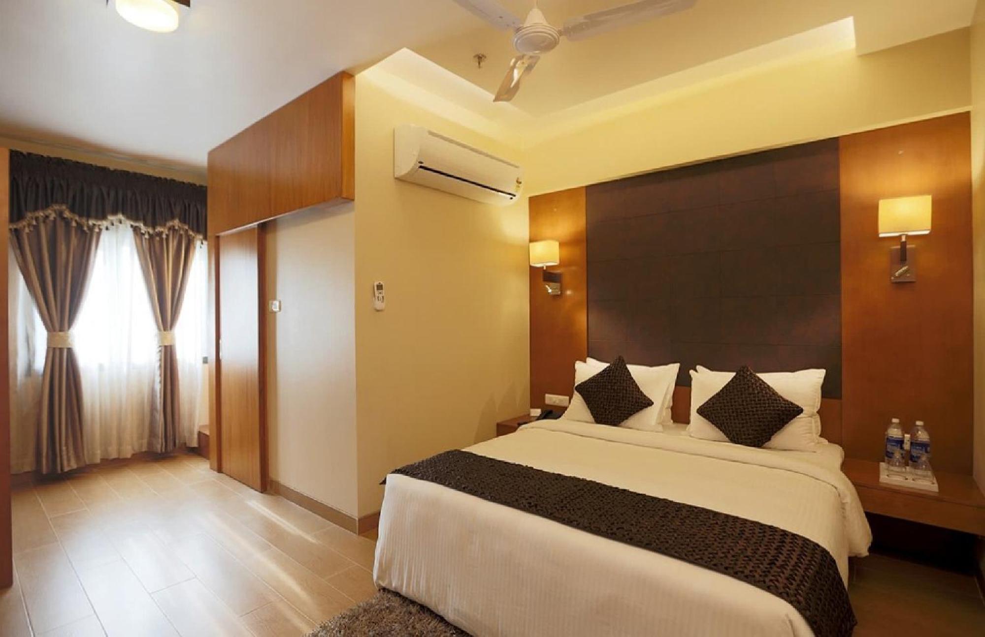 Park Tree Delhi Airport By Prithvi Palace With Free Airport Transsfer Hotel