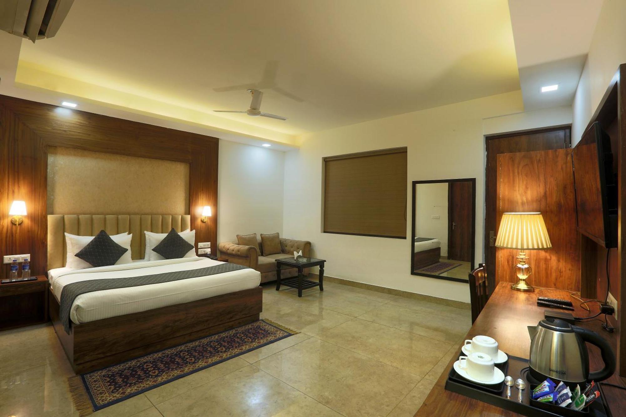 Hotel Park Tree Delhi Airport By Prithvi Palace With Free Airport Transsfer New Delhi
