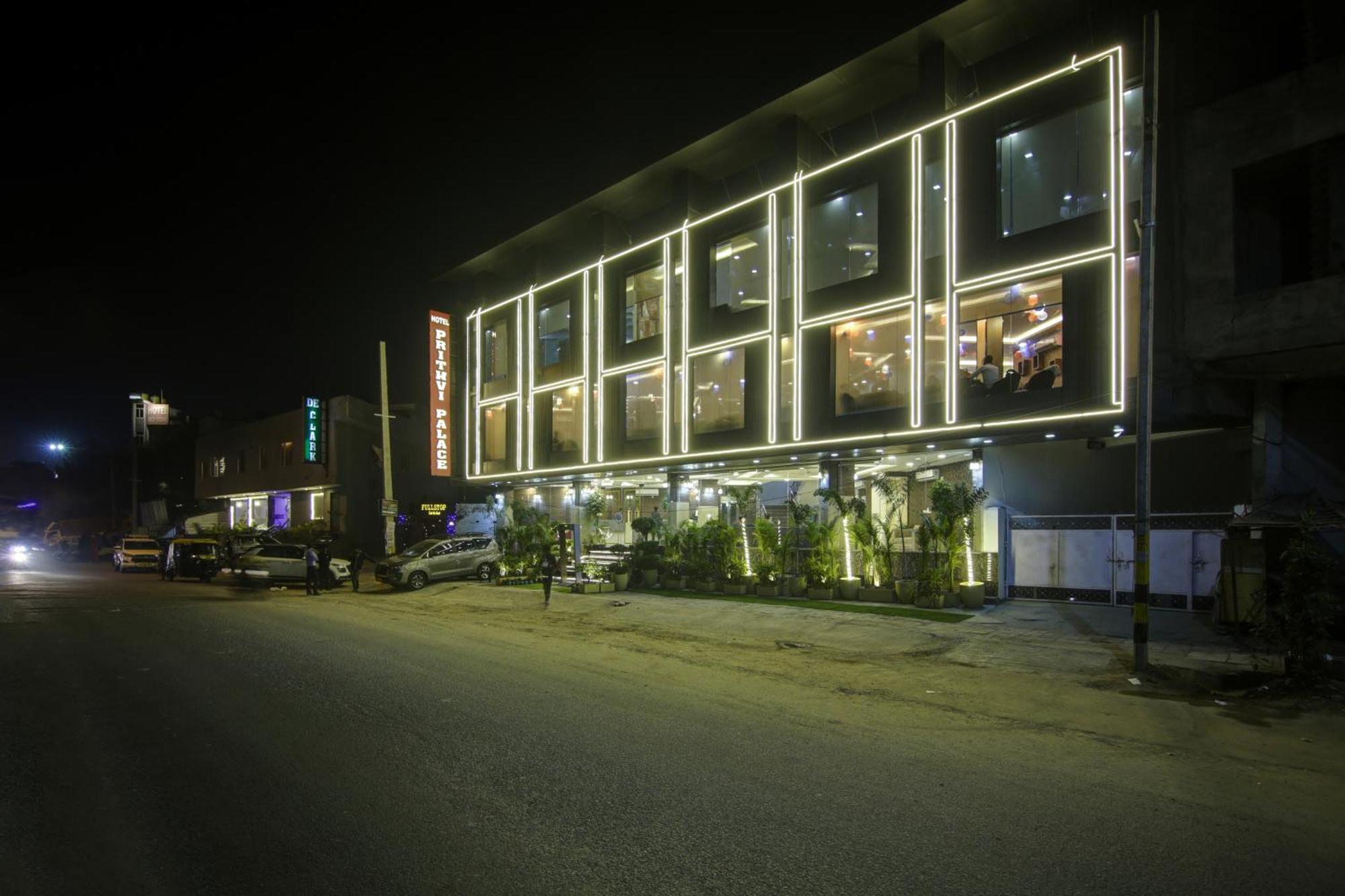 Park Tree Delhi Airport By Prithvi Palace With Free Airport Transsfer