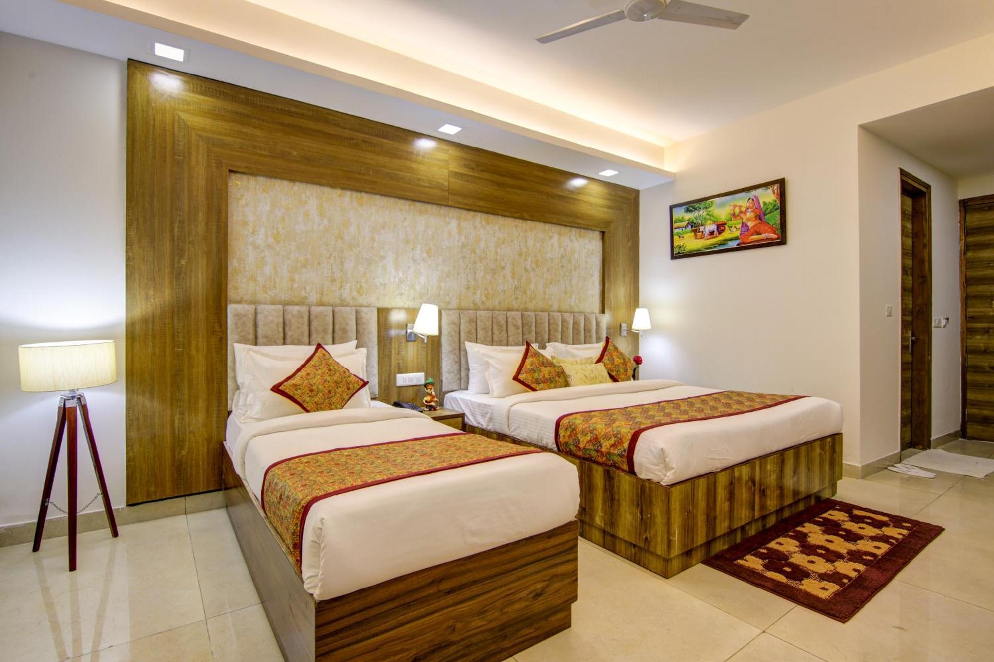 Park Tree Delhi Airport By Prithvi Palace With Free Airport Transsfer New Delhi