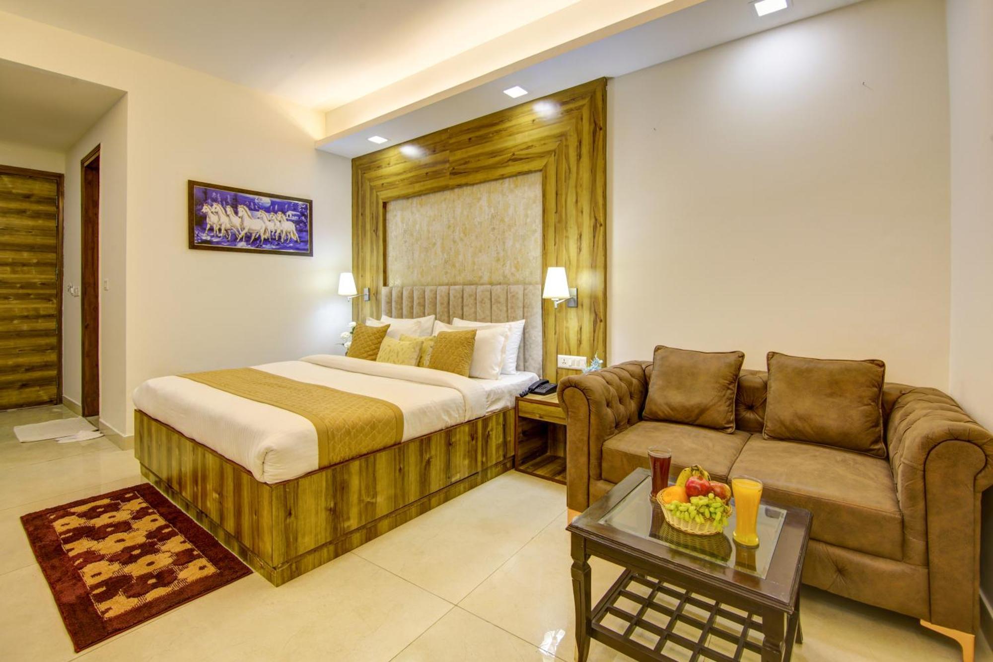 Park Tree Delhi Airport By Prithvi Palace With Free Airport Transsfer 4*