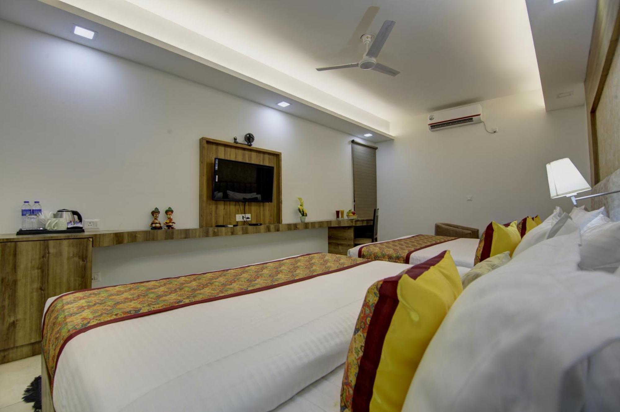 Hotel Park Tree Delhi Airport By Prithvi Palace With Free Airport Transsfer