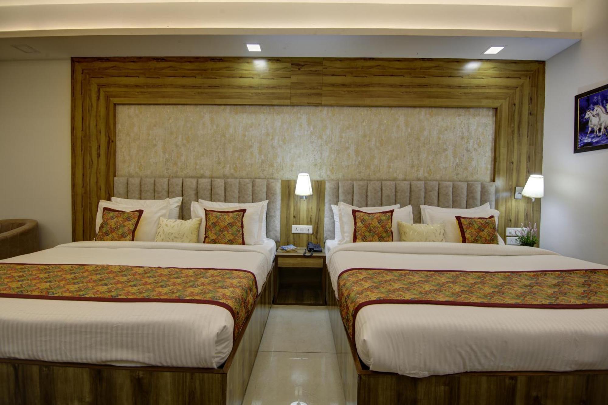 Park Tree Delhi Airport By Prithvi Palace With Free Airport Transsfer Hotel 4*